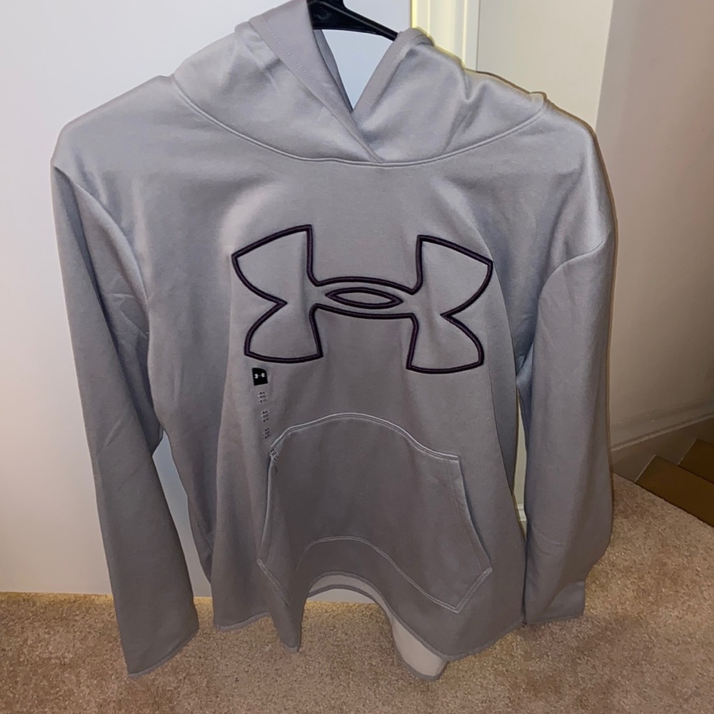 Under armour sweatshirt